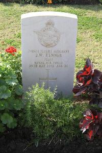 Ismailia War Memorial Cemetery - Kenner, John Waveney